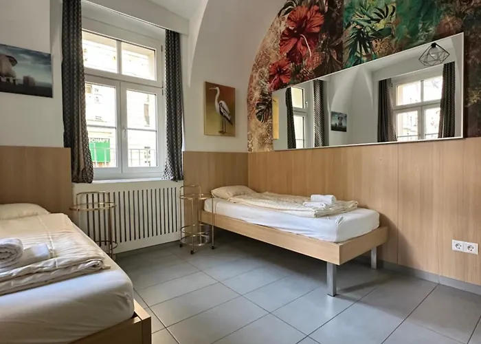 In Six Couette-café Vienne